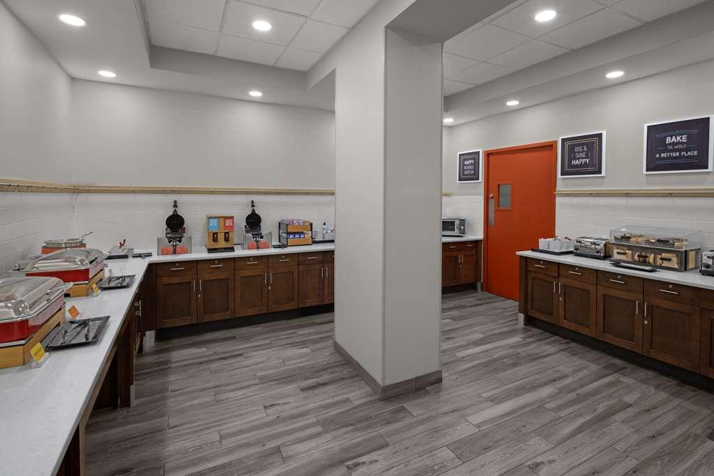 Hampton Inn Cleveland-Downtown Ресторант снимка