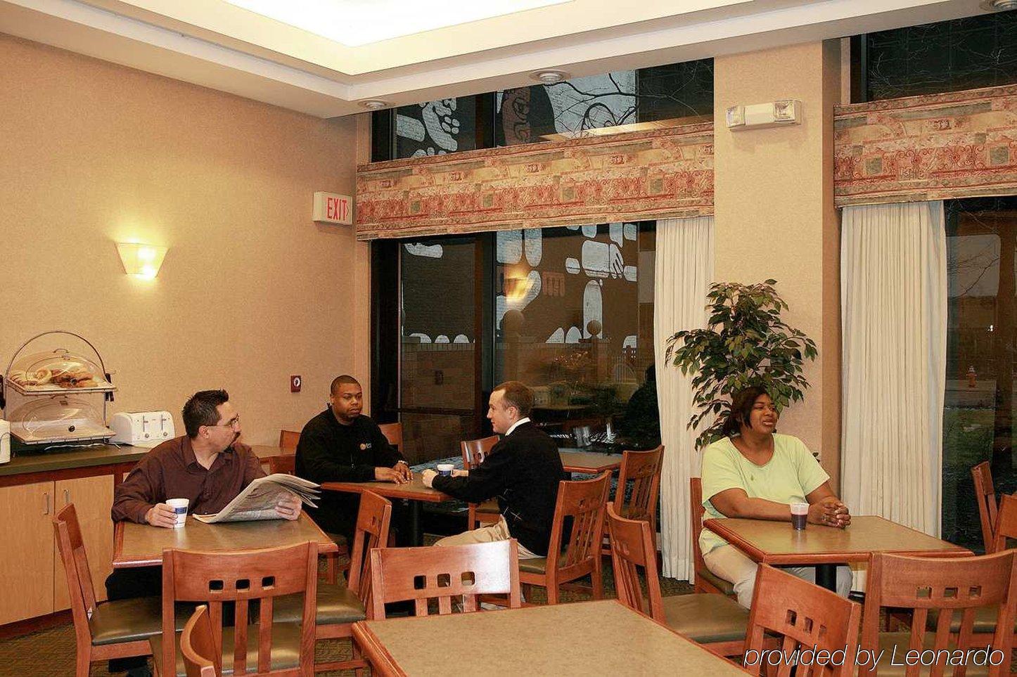 Hampton Inn Cleveland-Downtown Ресторант снимка