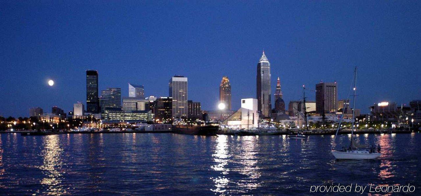 Hampton Inn Cleveland-Downtown Екстериор снимка