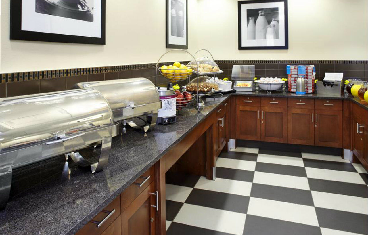 Hampton Inn Cleveland-Downtown Екстериор снимка